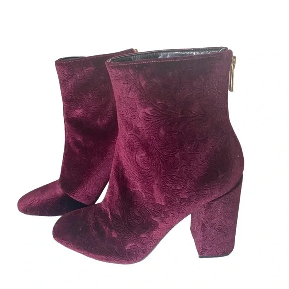 JESSICA SIMPSON Women’s Size 6.5 Aninada Embossed Merlot Velvet Ankle Booties - Picture 4 of 7